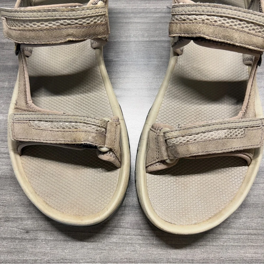TEVA Men’s Outdoor Sandal size 11 Tan Straps